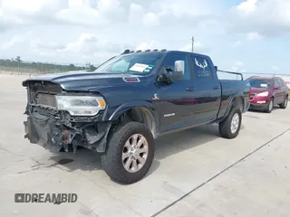 2020 Ram 2500 Laramie with VIN 3C6UR5FL7LG192773, listed as a IAAI auction lot 42067084 with 258,018 mi miles and . Bid and sale history available at DreamBid. Image 17.