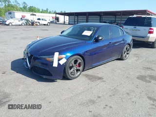 2017 Alfa Romeo Giulia Ti z VIN ZARFAECN3H7556727, wystawiony jako IAAI lot #41901444 z przebiegiem 96 678 mil mil oraz . Historia ofert i sprzedaży dostępna na DreamBid. Obrazek 17.