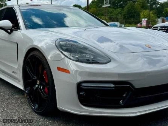 2020 Porsche Panamera GTS with VIN WP0AG2A7XLL145900, listed as a Copart auction lot 79028784 with 30,463 mi miles and Salvage Title. Bid and sale history available at carsss.com. Image 1.
