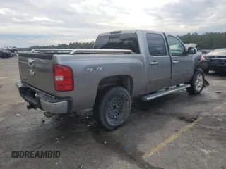 2007 Chevrolet Silverado 1500 LTZ with VIN 2GCEK13M971547772, listed as a Copart auction lot 88793325 with 286,325 mi miles and Salvage Title. Bid and sale history available at carsss.com. Image 3.