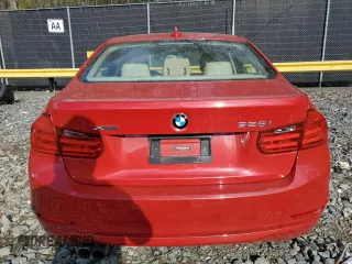 2014 BMW 3 Series 328i xDrive с VIN WBA3B5C59EP540101, выставлен на аукционе Copart как лот 52928025 с пробегом 152 057 миль миль и Списание • Salvage title. История ставок и продаж доступна на DreamBid. Изображение 6.