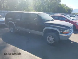 2000 Dodge Dakota Sport with VIN 1B7GG22N1YS757441, listed as a IAAI auction lot 42717341 with 358,200 mi miles and . Bid and sale history available at DreamBid. Image 1.