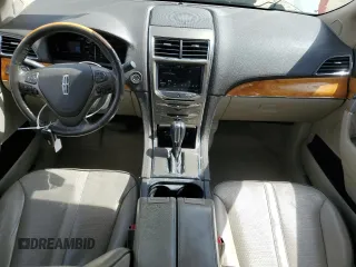 2011 Lincoln MKX z VIN 2LMDJ6JK9BBJ12766, wystawiony jako Copart lot #57494185 z przebiegiem 101 379 mil mil oraz Szkoda całkowita • Salvage title. Historia ofert i sprzedaży dostępna na DreamBid. Obrazek 8.
