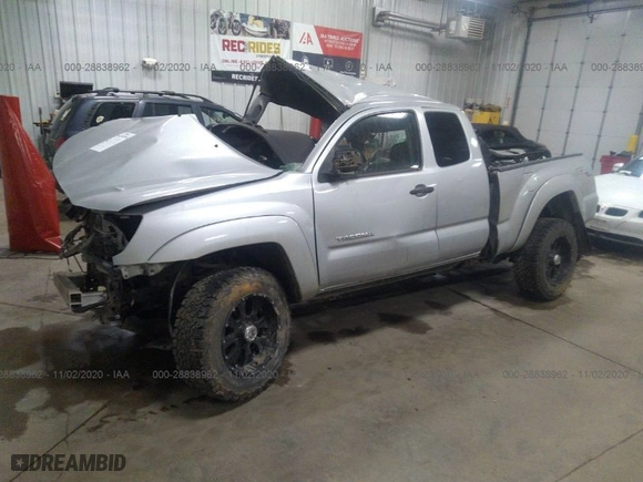 2006 Toyota Tacoma PreRunner with VIN 5TETU62N56Z200250, listed as a IAAI auction lot 28838962 with 1 mi miles. Bid and sale history available at carsss.com. Image 2.