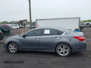 2017 Nissan Altima SL with VIN 1N4BL3AP7HC108127, listed as a IAAI auction lot 42371479 with 55,000 mi miles and . Bid and sale history available at DreamBid. Image 14.