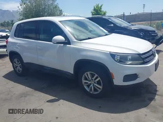 2013 Volkswagen Tiguan SE with VIN WVGBV7AX8DW543738, listed as a IAAI auction lot 42338042 with 120,856 mi miles and . Bid and sale history available at DreamBid. Image 1.