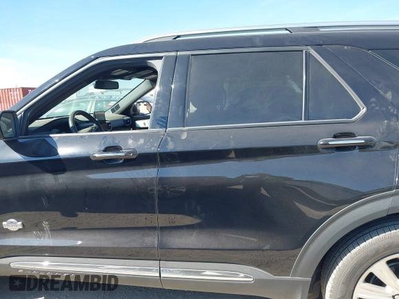 2022 Ford Explorer King Ranch z VIN 1FM5K8LCXNGA14552, wystawiony jako IAAI lot #40957270 z przebiegiem 50 460 mil mil oraz . Historia ofert i sprzedaży dostępna na DreamBid. Obrazek 15.