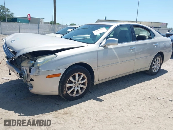 2002 Lexus ES 300 with VIN JTHBF30G820060132, listed as a IAAI auction lot 42021953 with 167,763 mi miles. Bid and sale history available at carsss.com. Image 18.
