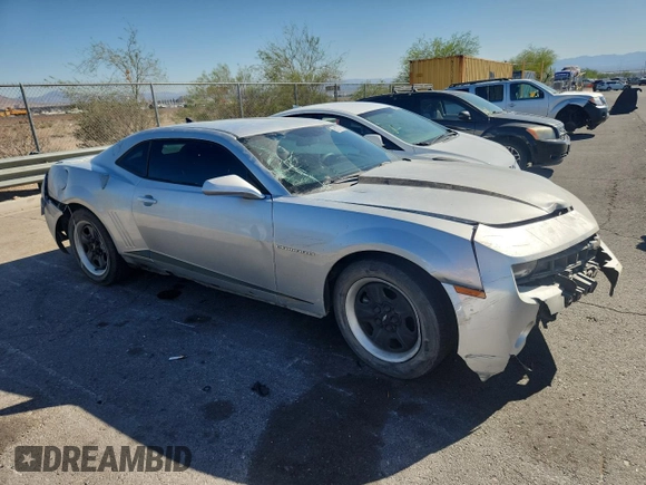2013 Chevrolet Camaro LS z VIN 2G1FA1E38D9139569, wystawiony jako Copart lot #61077805 z przebiegiem 119 027 mil mil oraz Czysty tytuł • Clean title. Historia ofert i sprzedaży dostępna na DreamBid. Obrazek 4.