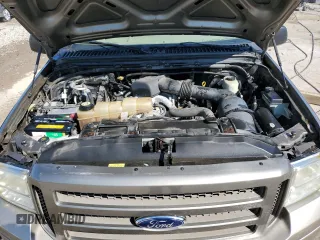 2005 Ford Excursion Eddie Bauer z VIN 1FMNU45S45EB52638, wystawiony jako Copart lot #56844915 z przebiegiem 213 252 mil mil oraz Nie do naprawy • Non repairable. Historia ofert i sprzedaży dostępna na DreamBid. Obrazek 12.