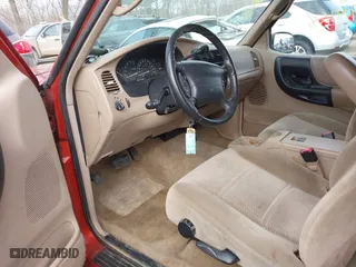 1998 Ford Ranger XLT with VIN 1FTYR11X7WPB02860, listed as a IAAI auction lot 41714168 with 90,617 mi miles. Bid and sale history available at carsss.com. Image 8.