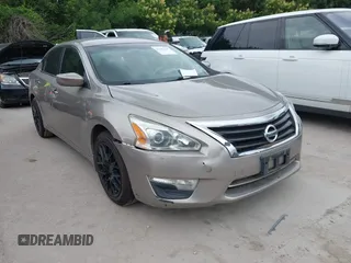2015 Nissan Altima S z VIN 1N4AL3AP2FC158572, wystawiony jako IAAI lot #42365447 z przebiegiem 105 184 mil mil oraz . Historia ofert i sprzedaży dostępna na DreamBid. Obrazek 1.