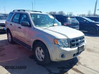 2008 Ford Escape XLS с VIN 1FMCU92ZX8KC32439, выставлен на аукционе IAAI как лот 41793317 с пробегом 115 831 миль миль и . История ставок и продаж доступна на DreamBid. Изображение 1.