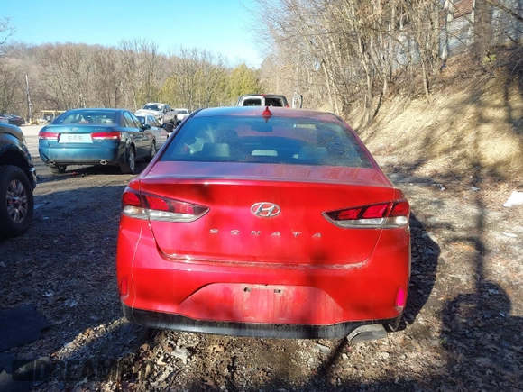 2018 Hyundai Sonata SEL with VIN 5NPE34AF2JH631831, listed as a IAAI auction lot 41754599 with 61,632 mi miles and . Bid and sale history available at DreamBid. Image 17.