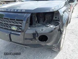 2009 Land Rover LR2 HSE z VIN SALFT24NX9H114856, wystawiony jako IAAI lot #42479735 z przebiegiem 178 587 mil mil oraz . Historia ofert i sprzedaży dostępna na DreamBid. Obrazek 6.