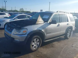 2007 Ford Explorer XLT with VIN 1FMEU63EX7UB73043, listed as a IAAI auction lot 41867150 with Not Provided miles. Bid and sale history available at carsss.com. Image 2.