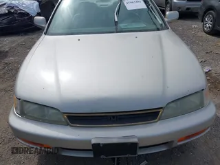 1996 Honda Accord LX with VIN 1HGCD5635TA258353, listed as a IAAI auction lot 41963481 with 215,926 mi miles and . Bid and sale history available at carsss.com. Image 6.