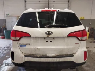2015 Kia Sorento LX with VIN 5XYKT4A79FG585120, listed as a IAAI auction lot 41533779 with 127,337 mi miles. Bid and sale history available at carsss.com. Image 16.