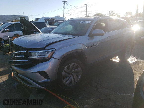 2020 Volkswagen Atlas SE z VIN 1V21E2CA1LC210839, wystawiony jako Copart lot #73829174 z przebiegiem 46 815 mil mil oraz Szkoda całkowita • Salvage title. Historia ofert i sprzedaży dostępna na DreamBid. Obrazek 1.
