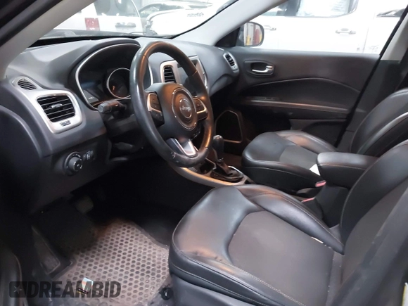 2018 Jeep Compass Altitude z VIN 3C4NJDBB9JT175313, wystawiony jako IAAI lot #41661102 z przebiegiem 101 996 mil mil oraz . Historia ofert i sprzedaży dostępna na DreamBid. Obrazek 5.