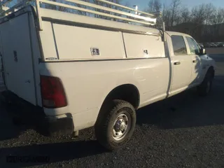 2018 Ram 2500 Tradesman with VIN 3C6TR5HT0JG314024, listed as a IAAI auction lot 41683156 with 77,425 mi miles. Bid and sale history available at carsss.com. Image 4.