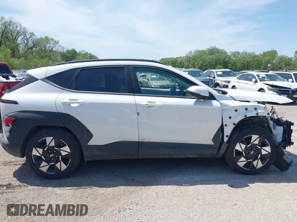 2024 Hyundai Kona SEL with VIN KM8HB3AB7RU147464, listed as a IAAI auction lot 42050923 with 21,165 mi miles. Bid and sale history available at carsss.com. Image 12.