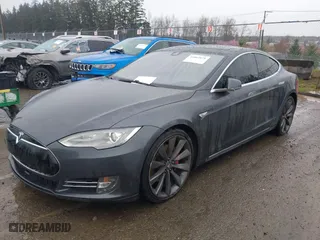 2014 Tesla Model S P85D with VIN 5YJSA1H26EFP66115, listed as a IAAI auction lot 41862071 with 105,362 mi miles. Bid and sale history available at carsss.com. Image 19.