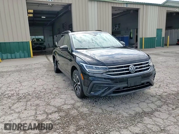 2024 Volkswagen Tiguan S с VIN 3VVFB7AXXRM118805, выставлен на аукционе Copart как лот 55282465 с пробегом 8 871 миль миль и Списание • Salvage title. История ставок и продаж доступна на DreamBid. Изображение 14.