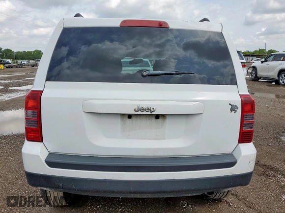 2014 Jeep Patriot Sport with VIN 1C4NJPBB2ED632251, listed as a Copart auction lot 60115685 with 192,268 mi miles and Salvage title. Bid and sale history available at DreamBid. Image 6.