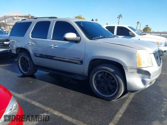 2007 GMC Yukon SLE with VIN 1GKFC13J37J115700, listed as a IAAI auction lot 41389752 with 191,701 mi miles. Bid and sale history available at carsss.com. Image 1.