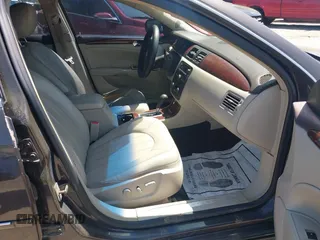 2009 Buick Lucerne CXL with VIN 1G4HD57M59U122626, listed as a IAAI auction lot 42004989 with 184,026 mi miles. Bid and sale history available at carsss.com. Image 5.