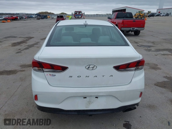 2018 Hyundai Sonata Limited with VIN 5NPE34AF2JH636995, listed as a IAAI auction lot 42105350 with 105,279 mi miles. Bid and sale history available at carsss.com. Image 16.