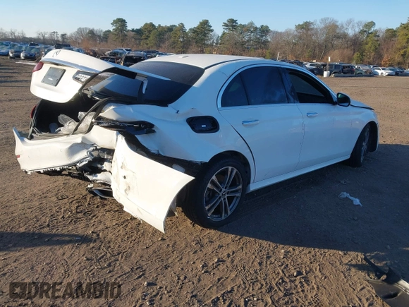 2021 Mercedes-Benz E 350 with VIN W1KZF8EB3MA904087, listed as a IAAI auction lot 41284045 with 37,193 mi miles and . Bid and sale history available at DreamBid. Image 4.