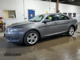 2013 Ford Taurus SEL z VIN 1FAHP2H84DG110704, wystawiony jako Copart lot #53538535 z przebiegiem 129 826 mil mil oraz Szkody całkowita. Historia ofert i sprzedaży dostępna na DreamBid. Obrazek 1.