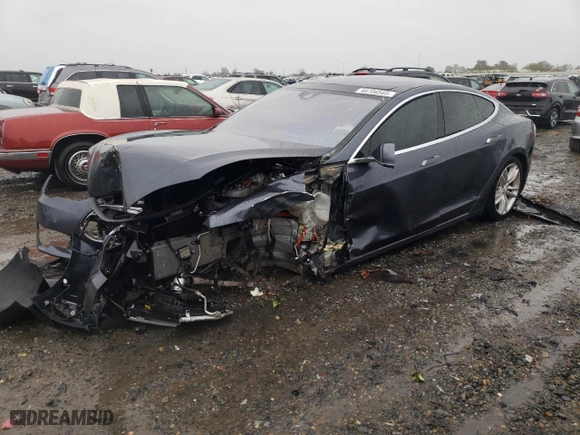 2015 Tesla Model S 85D with VIN 5YJSA1E26FF119736, listed as a Copart auction lot 48706585 with 0 miles and Salvage Title. Bid and sale history available at carsss.com. Image 1.