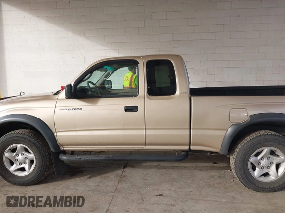 2003 Toyota Tacoma with VIN 5TEWN72N23Z279906, listed as a IAAI auction lot 41681617 with 177,614 mi miles. Bid and sale history available at carsss.com. Image 14.