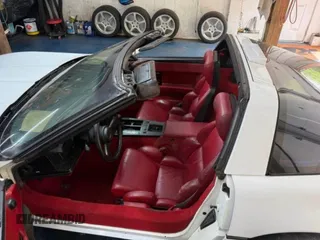 1989 Chevrolet Corvette z VIN 1G1YY2189K512420, wystawiony jako Copart lot #60937345 z przebiegiem 106 500 mil mil oraz Czysty tytuł • Clean title. Historia ofert i sprzedaży dostępna na DreamBid. Obrazek 6.