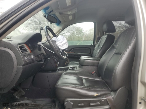 2009 Chevrolet Suburban LT w/2LT with VIN 1GNFK26359R269967, listed as a Copart auction lot 51189125 with 370,604 mi miles and Clean Title. Bid and sale history available at carsss.com. Image 7.