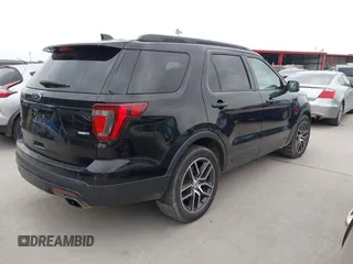 2016 Ford Explorer Sport z VIN 1FM5K8GT6GGC15541, wystawiony jako IAAI lot #42296535 z przebiegiem 197 030 mil mil oraz . Historia ofert i sprzedaży dostępna na DreamBid. Obrazek 4.
