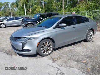 2016 Chrysler 200 S z VIN 1C3CCCBG2GN134512, wystawiony jako IAAI lot #41882817 z przebiegiem 90 124 mil mil oraz . Historia ofert i sprzedaży dostępna na DreamBid. Obrazek 2.