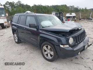 2014 Jeep Patriot Latitude with VIN 1C4NJRFB3ED551622, listed as a IAAI auction lot 40917179 with 109,856 mi miles. Bid and sale history available at carsss.com. Image 1.