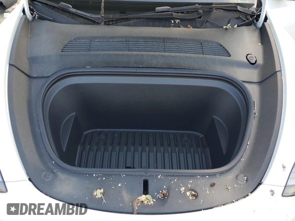 2022 Tesla Model Y Performance with VIN 7SAYGDEF1NF342071, listed as a Copart auction lot 43084905 with 30,534 mi miles and Salvage Title. Bid and sale history available at DreamBid. Image 13.