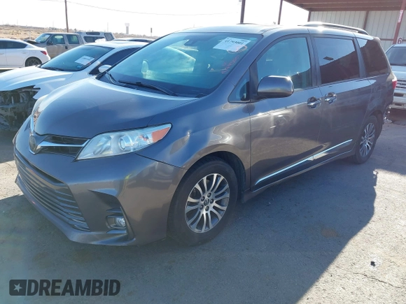 2019 Toyota Sienna XLE Auto Access Seat with VIN 5TDYZ3DC4KS980041, listed as a IAAI auction lot 41793001 with 125,084 mi miles. Bid and sale history available at carsss.com. Image 2.