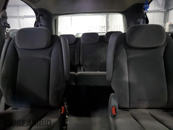 2005 Chrysler Town & Country Touring with VIN 2C4GP54L25R412221, listed as a Copart auction lot 41481705 with 304,558 mi miles and Salvage Title. Bid and sale history available at carsss.com. Image 10.