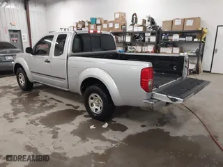 2007 Nissan Frontier XE with VIN 1N6BD06T87C402286, listed as a IAAI auction lot 41833092 with 202,203 mi miles. Bid and sale history available at carsss.com. Image 3.