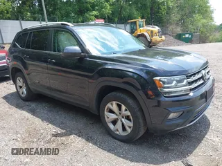 2018 Volkswagen Atlas SE with VIN 1V2KR2CA4JC569589, listed as a IAAI auction lot 42471911 with 91,859 mi miles and . Bid and sale history available at DreamBid. Image 1.