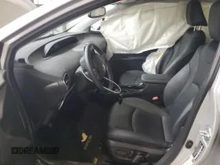 2020 Toyota Prius L Eco с VIN JTDKARFU2L3120017, выставлен на аукционе Copart как лот 64256835 с пробегом 25 278 миль миль и Списание • Salvage title. История ставок и продаж доступна на DreamBid. Изображение 7.