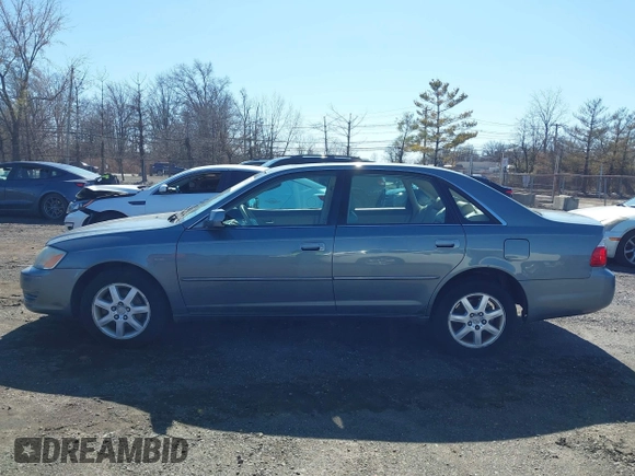 2004 Toyota Avalon XL z VIN 4T1BF28B84U389084, wystawiony jako IAAI lot #41839240 z przebiegiem 140 435 mil mil oraz . Historia ofert i sprzedaży dostępna na DreamBid. Obrazek 14.
