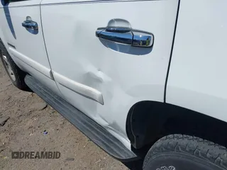 2008 Chevrolet Tahoe LTZ с VIN 1GNFC13J98J135941, выставлен на аукционе IAAI как лот 42144768 с пробегом 351 260 миль миль и . История ставок и продаж доступна на DreamBid. Изображение 14.