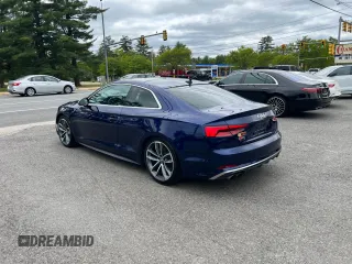 2018 Audi S5 Premium Plus z VIN WAUP4AF50JA008006, wystawiony jako Copart lot #58092055 z przebiegiem 134 205 mil mil oraz Tytuł czysty. Historia ofert i sprzedaży dostępna na DreamBid. Obrazek 3.